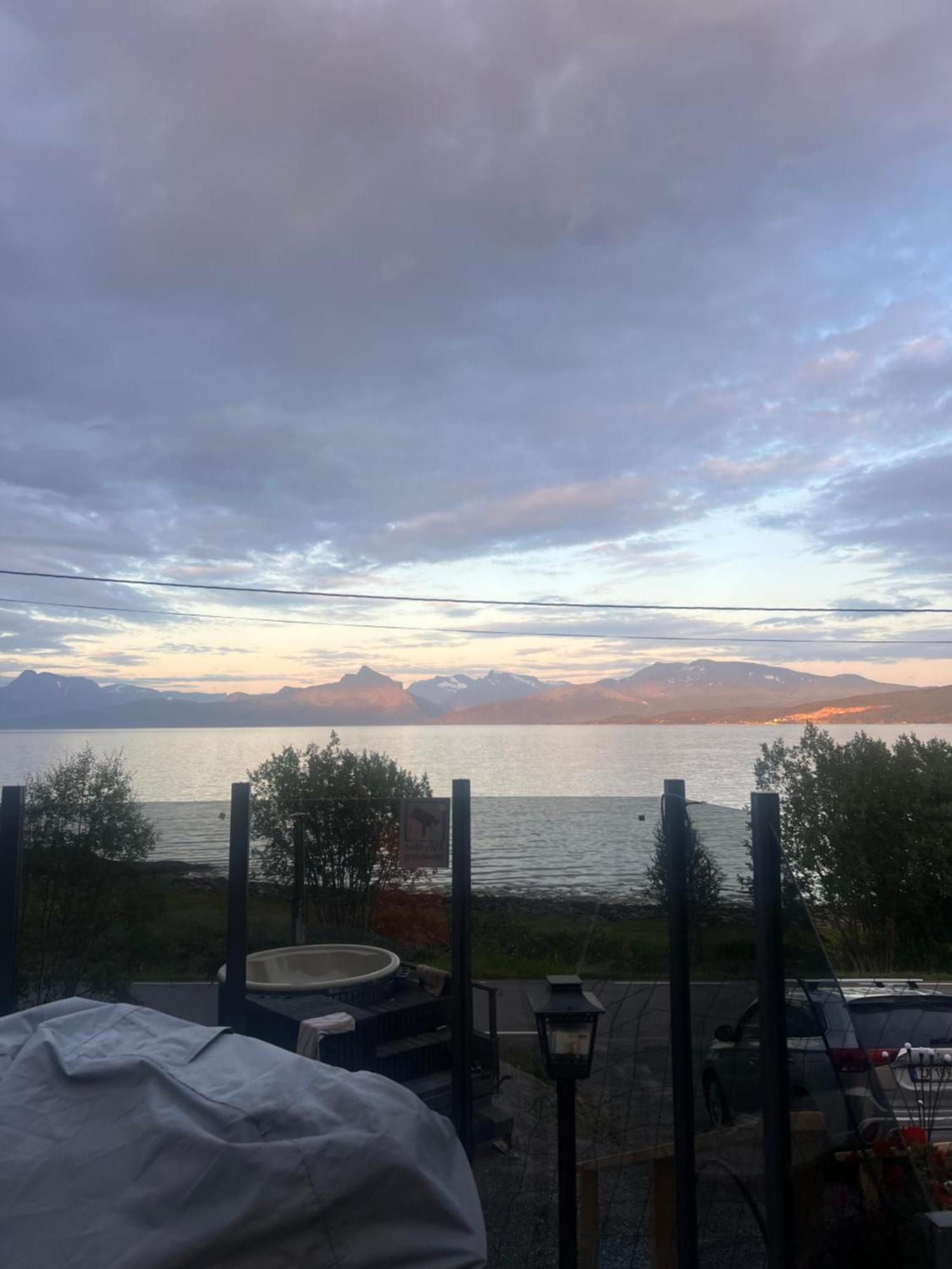 Отель Evenes Artic Glamping Evenesmarkja Экстерьер фото